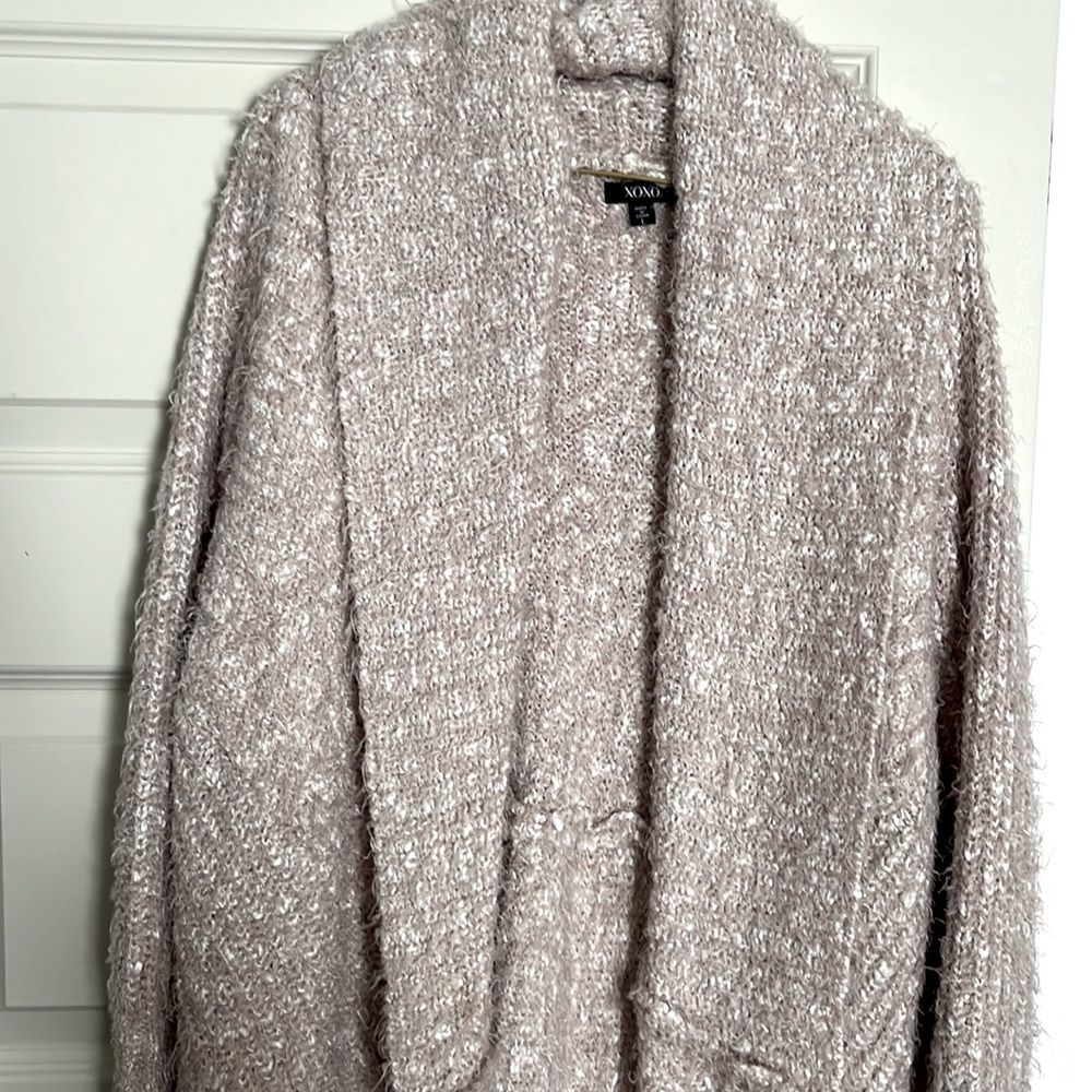 Brand XOXO size Large color nude with white